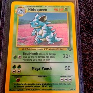 1999 Nidoqueen HOLO 7/64 Jungle Set Pokemon Card